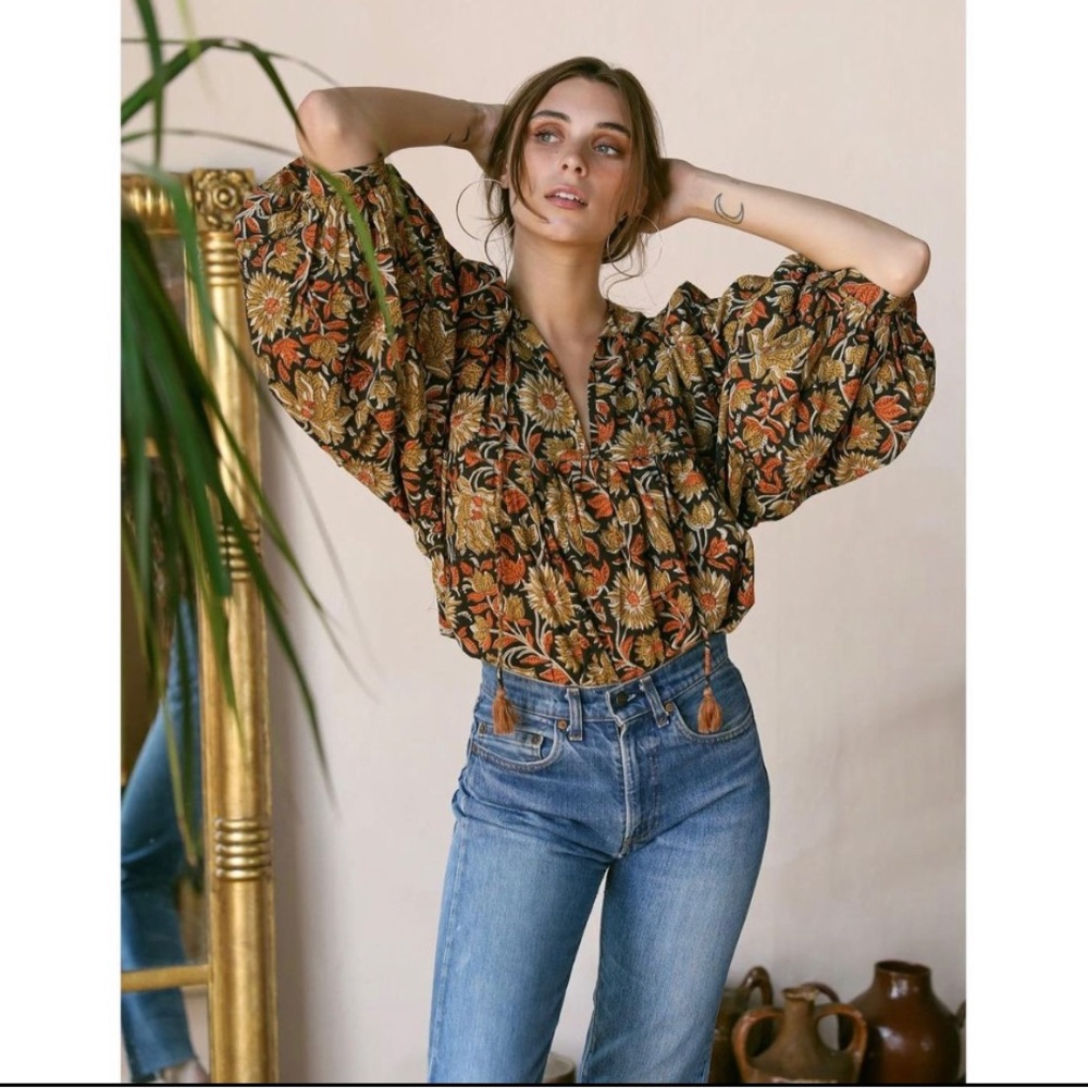 NWT Mille Charlie top in Sunset Floral